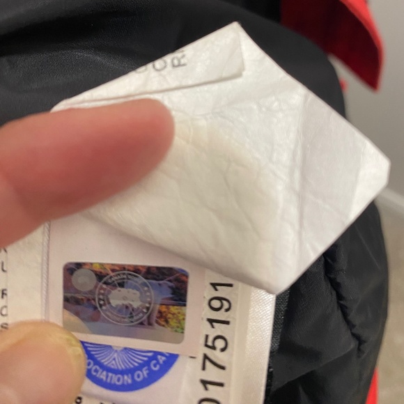 Canada Goose Red Ski & Snow Jacket - Picture 7 of 16